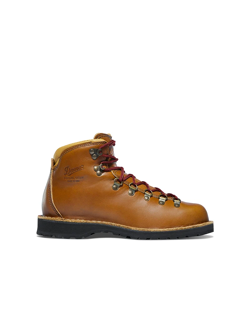 Danner Mountain Pass Horween Rio