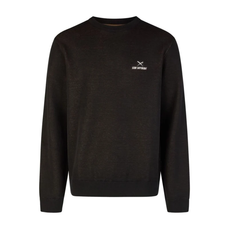 Stay Different Knit