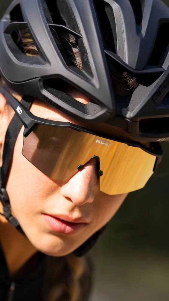 KOO ALIBI L Sunglasses Black Matt (Gold Mirror Lenses)